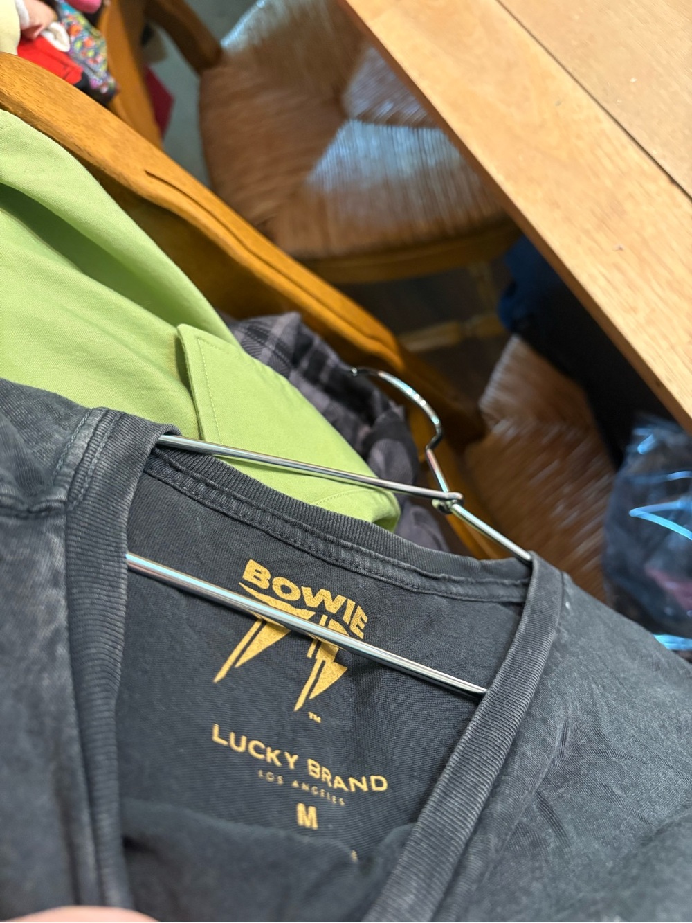 Lucky Brand Black Tee with Gold Bowie Logo - Picture 4 of 4